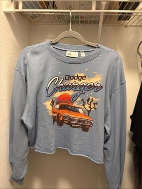 Dodge Charger Graphic Cropped Sweatshirt - Light Blue